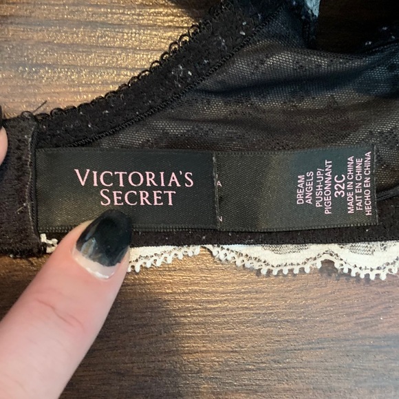Victoria’s Secret Black & White Lace Dream Angels Push Up Bra - Picture 3 of 6
